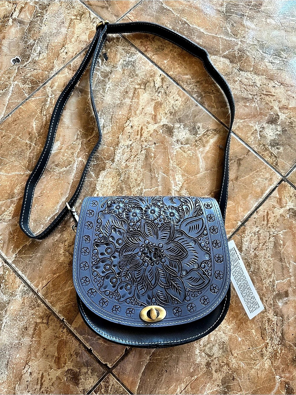 Cold water creek Canyon Path Saddle Leather Bag